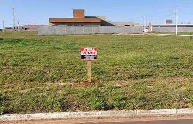 Imagem: O terreno possui 402m² de Área e está localizado em Centro