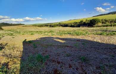 Imagem: A fazenda possui 5.000m² de Área e está localizado em Alto