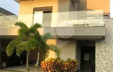 Imagem: A casa em condomínio possui 3 Dormitórios, 5 Banheiros, 4