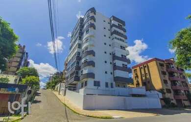 Imagem: O apartamento possui 3 Dormitórios, 1 Banheiro, 156m² de Área