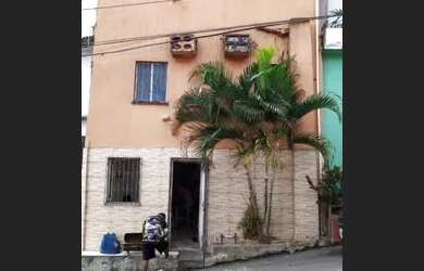 Imagem: A casa possui 3 Dormitórios, 2 Banheiros, 10m² de Área e