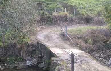 Imagem: A casa possui 2 Dormitórios, 2 Banheiros e está localizado