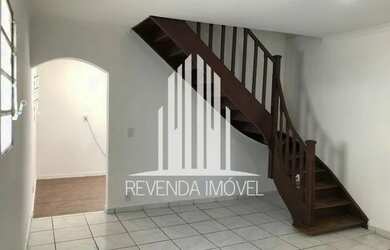 Imagem: A casa possui 2 Dormitórios, 3 Banheiros, 1 Vaga na garagem