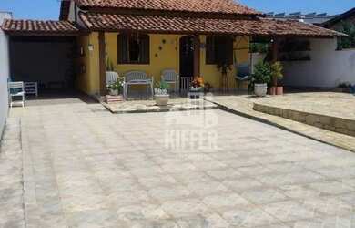 Imagem: A casa possui 2 Dormitórios, 1 Banheiro, 1 Vaga na garagem