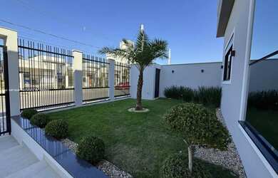 Imagem 1: Casa 3 dormitórios para Venda em Tijucas, Areias, 3 dormitórios, 1 suíte, 3 banheiros, 3 v