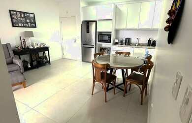 Imagem: O apartamento possui 3 Dormitórios, 2 Banheiros, 2 Vagas na