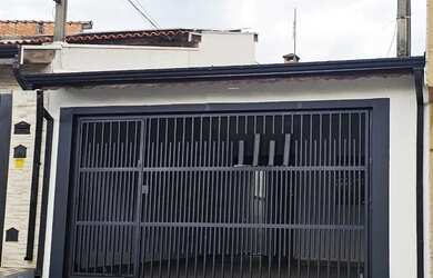 Imagem: A casa possui 3 Dormitórios, 2 Banheiros, 130m² de Área e