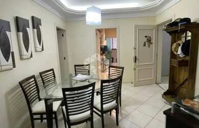 Imagem 11: Apartamento - 3 Dormitórios - 382m² privativos - Meia Praia - Mobiliado