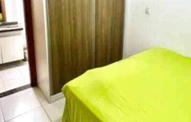 Imagem: O apartamento possui 1 Dormitório, 1 Banheiro, 1 Vaga na garagem