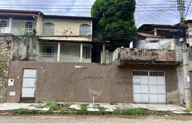 Imagem: A casa possui 3 Dormitórios, 2 Banheiros, 1 Vaga na garagem