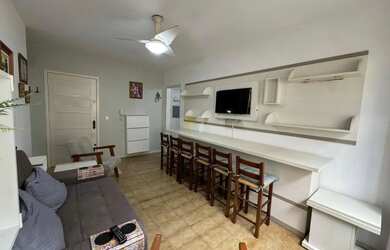 Imagem: O apartamento possui 1 Dormitório, 1 Banheiro, 50m² de Área