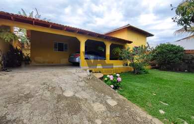 Imagem: A casa em condomínio possui 3 Dormitórios, 2 Banheiros, 2