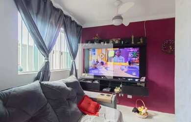 Imagem: A casa possui 2 Dormitórios, 4 Banheiros, 2 Vagas na garagem