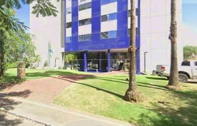 Imagem: O depósito possui 3 Vagas na garagem, 68m² de Área e está