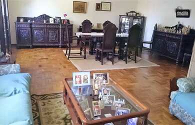 Imagem: A casa possui 3 Dormitórios, 2 Banheiros, 2 Vagas na garagem