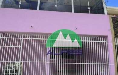 Imagem: A casa possui 3 Dormitórios, 2 Banheiros, 3 Vagas na garagem