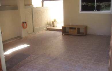 Imagem: A casa em condomínio possui 3 Dormitórios, 2 Banheiros, 2