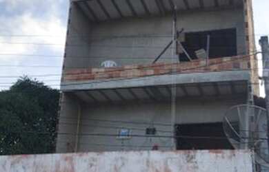 Imagem: A casa possui 5 Dormitórios, 5 Banheiros, 2 Vagas na garagem