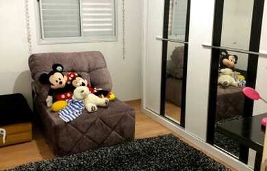 Imagem: O apartamento possui 2 Dormitórios, 1 Banheiro, 1 Vaga na garagem