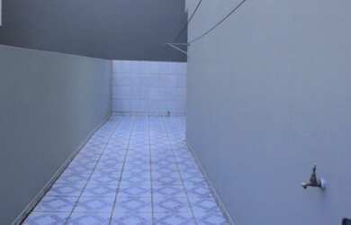 Imagem: A casa possui 3 Dormitórios, 3 Banheiros, 3 Vagas na garagem