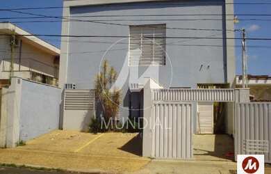 Imagem: O depósito possui 3 Vagas na garagem, 350m² de Área e está