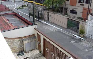 Imagem: A casa possui 4 Dormitórios, 5 Banheiros, 5 Vagas na garagem