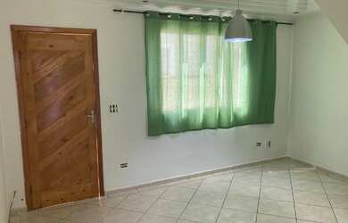 Imagem: A casa em condomínio possui 2 Dormitórios, 2 Banheiros e 1