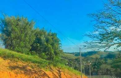 Imagem: O terreno possui 1000m² de Área e está localizado em Cachoeira