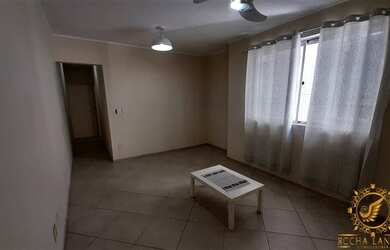 Imagem: O apartamento possui 1 Dormitório, 1 Banheiro, 1 Vaga na garagem