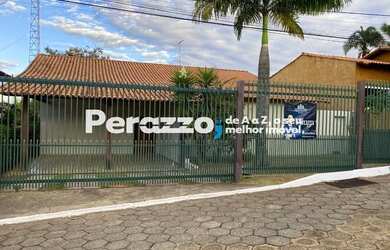 Imagem: A casa em condomínio possui 3 Dormitórios, 3 Banheiros, 4