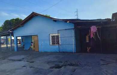 Imagem: A casa em condomínio possui 4 Dormitórios e está localizado