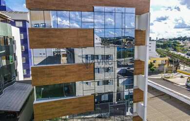 Imagem: O apartamento possui 2 Dormitórios, 2 Banheiros, 2 Vagas na