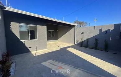 Imagem: A casa possui 3 Dormitórios, 1 Banheiro, 1 Vaga na garagem