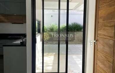 Imagem: A casa possui 3 Dormitórios, 3 Banheiros, 110m² de Área e