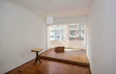 Imagem: O apartamento possui 3 Dormitórios, 1 Banheiro e 110m² de