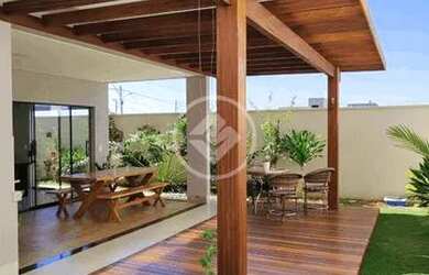 Imagem: A casa em condomínio possui 4 Dormitórios, 2 Banheiros, 4