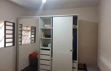 Imagem: A casa possui 2 Dormitórios, 1 Banheiro, 40m² de Área e