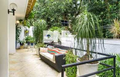 Imagem 7: Casa de rua Triplex / Residencial / Gávea