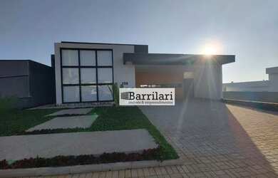 Imagem: A casa em condomínio possui 4 Dormitórios, 3 Banheiros, 5