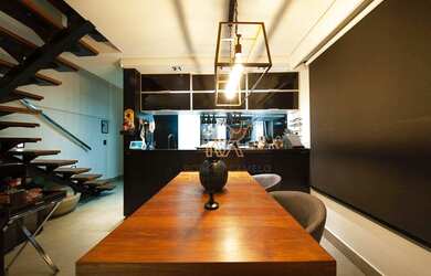 Imagem: O apartamento possui 1 Dormitório, 2 Banheiros, 2 Vagas na