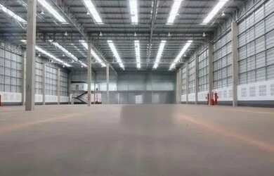 Imagem: O depósito para alugar possui 1371m² de Área e está localizado