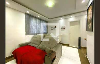 Imagem: O apartamento possui 3 Dormitórios, 1 Banheiro, 1 Vaga na garagem