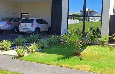 Imagem: A casa possui 3 Dormitórios, 4 Banheiros, 2 Vagas na garagem
