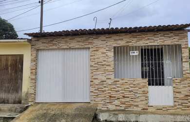 Imagem: A casa possui 2 Dormitórios, 2 Banheiros, 1 Vaga na garagem