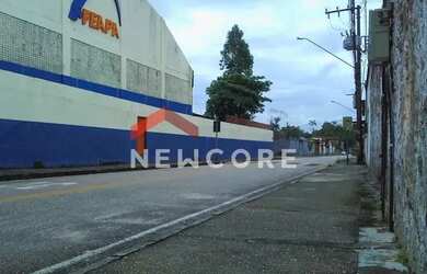 Imagem: A casa possui 3 Dormitórios, 2 Banheiros, 4 Vagas na garagem