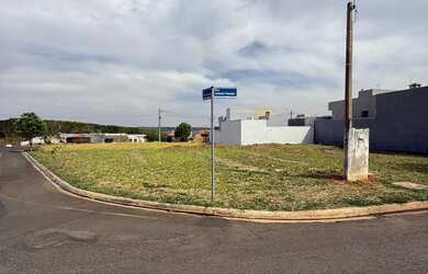 Imagem 6: Terreno esquina Avenida, 273m2 excelente localização