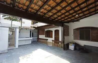 Imagem: A casa possui 3 Dormitórios, 1 Banheiro, 60m² de Área, Imóvel