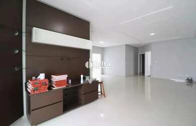 Imagem 6: Casa residencial com 5 suítes disponível para locação no bairro Jardim...