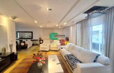 Imagem: A casa possui 3 Dormitórios, 5 Banheiros, 5 Vagas na garagem