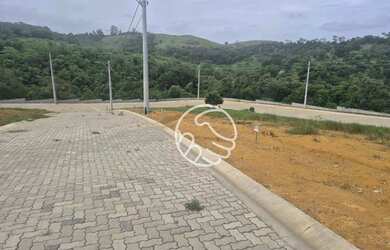 Imagem: O terreno possui 401m² de Área e está localizado em Anchieta